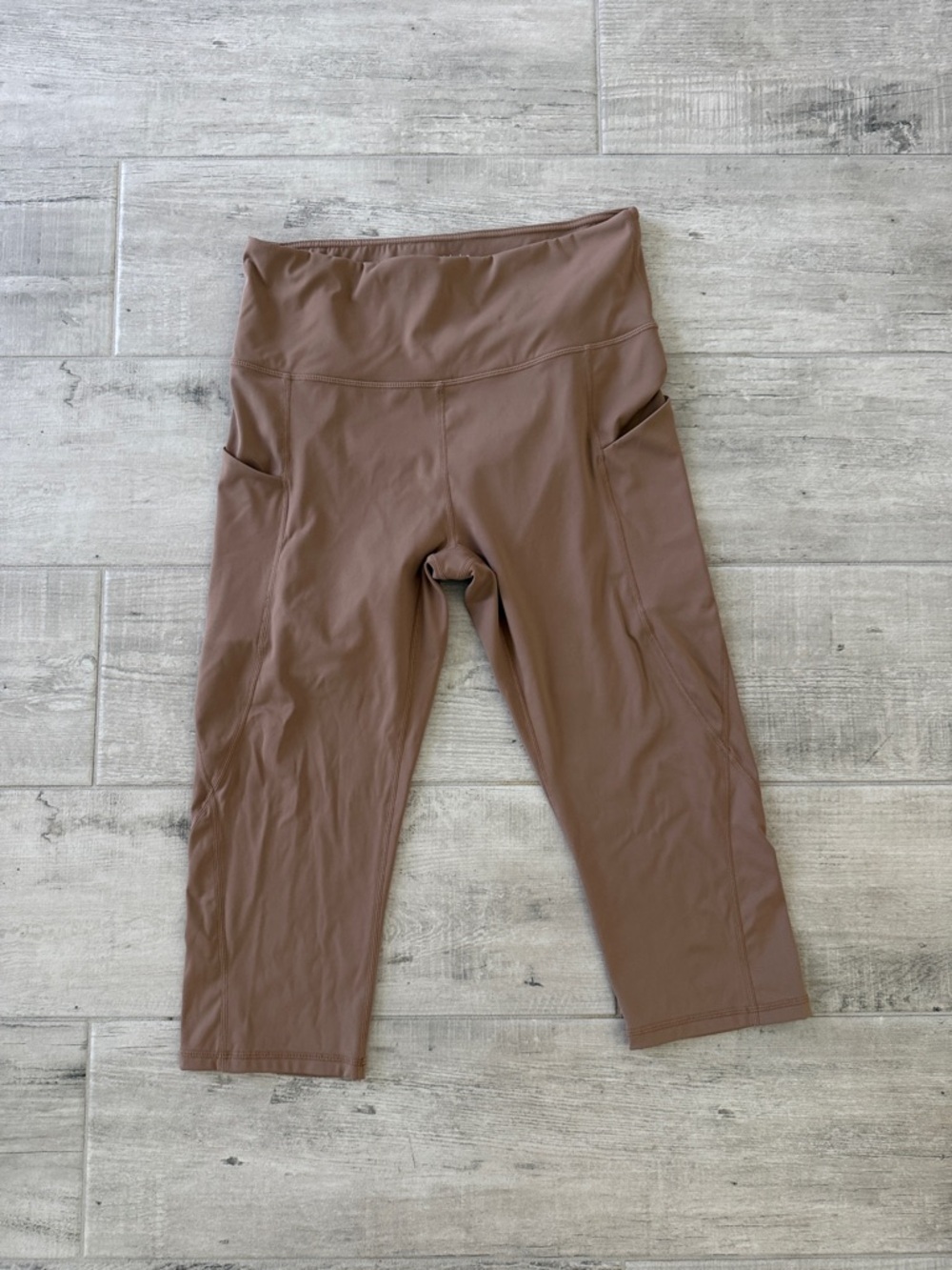 Ododos women’s High-Waist Active Capris in Mauve Brown XL